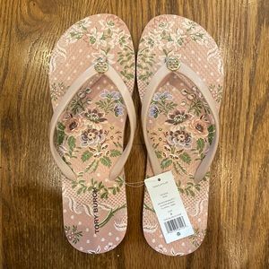 NWT Tory Burch Flip Flops Size 9